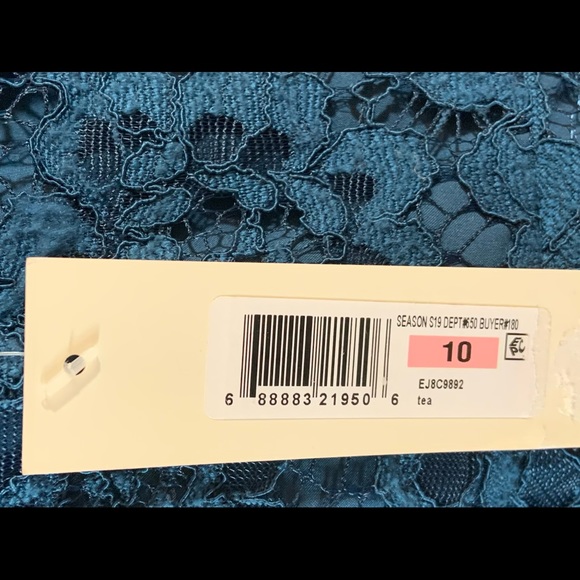 Eliza J lace halter dress - Picture 6 of 8